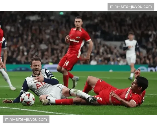 卡拉巴赫失球数达25球冠绝欧冠 后防体系在高压对抗中频现漏洞